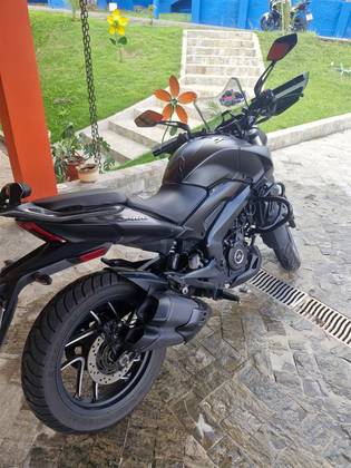 BAJAJ DOMINAR 400 